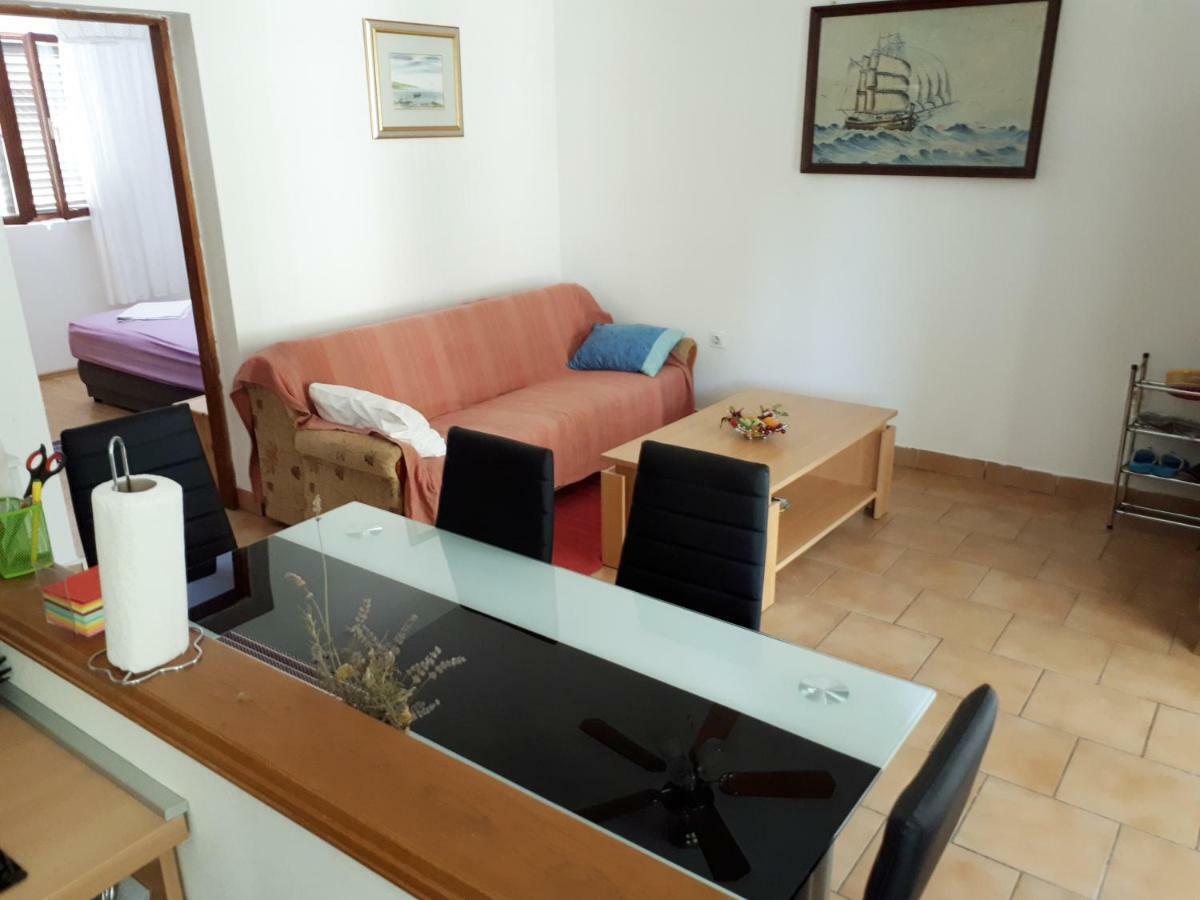 Apartament Apartman Fox Pirovac Zewnętrze zdjęcie
