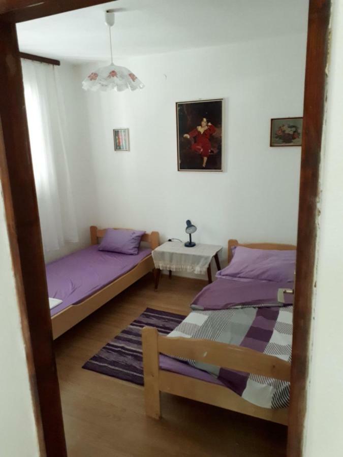 Apartament Apartman Fox Pirovac Zewnętrze zdjęcie