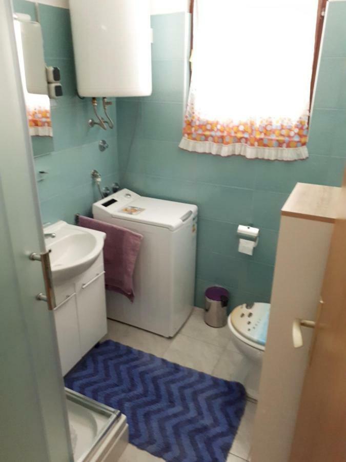 Apartament Apartman Fox Pirovac Zewnętrze zdjęcie